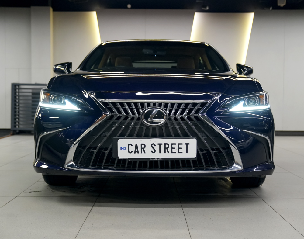 Lexus  ES300H Hybrid Exquisite